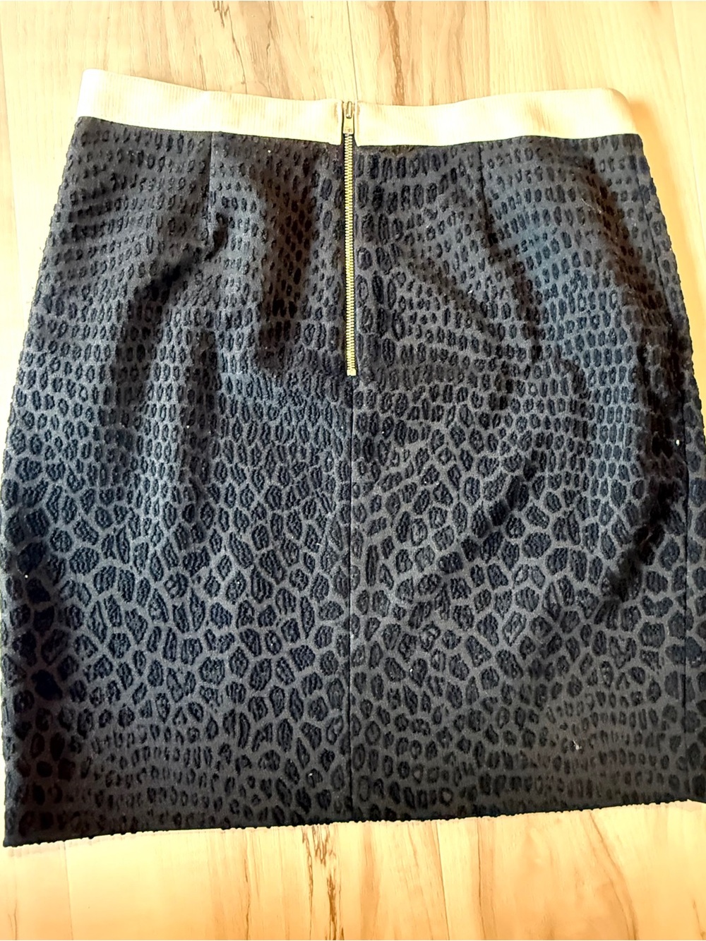 Sandro Paris Textured Skirt Black & off-white Size 1 luxe French Designer